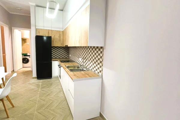 Shtepi me qera Apartament ne Tirane, 1+1, Mobilimi E mobiluar, Pagesa 881  Euro.