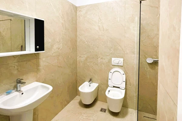 Shtepi me qera Apartament ne Tirane, 1+1, Mobilimi E mobiluar, Pagesa 881  Euro.