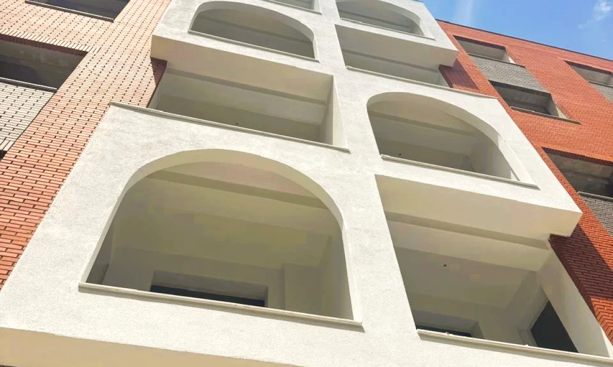 Shtepi ne shitje Apartament ne Tirane, 2+1, Mobilimi Bosh, pa mobiluar, Pagesa 102,150  Euro.
