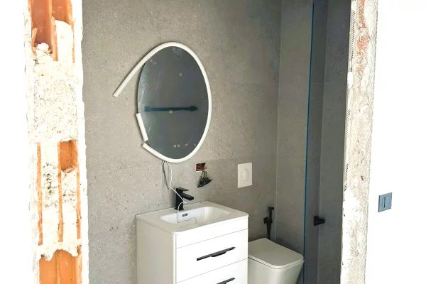 Shtepi ne shitje Vila Luksoze ne Tirane, 3+1, Mobilimi Bosh, pa mobiluar, Pagesa 750,000  Euro.