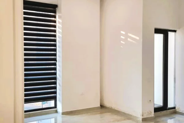 🏢 JEPET ME QIRA AMBIENT KOMERCIAL – FARMACIA 10