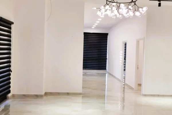 🏢 JEPET ME QIRA AMBIENT KOMERCIAL – FARMACIA 10