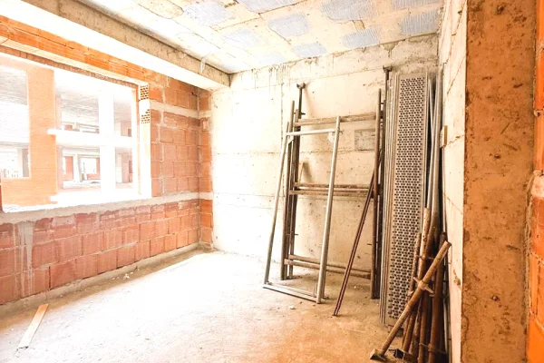 Shtepi ne shitje Apartament ne Tirane, 1+1, Mobilimi Bosh, pa mobiluar, Pagesa 58,700  Euro.