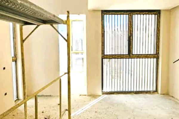 Shtepi ne shitje Vila Luksoze ne Tirane, 4+1, Mobilimi Bosh, pa mobiluar, Pagesa 780,000  Euro.