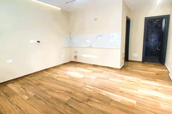 🏢Shitet Ambient Biznesi Prane Square 21 te 21 Dhjetori🔥