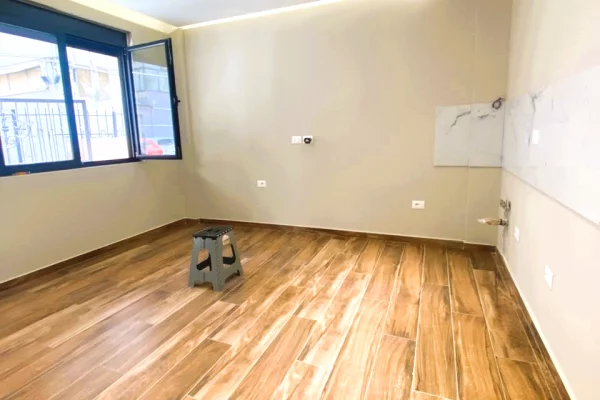 🏢Shitet Ambient Biznesi Prane Square 21 te 21 Dhjetori🔥