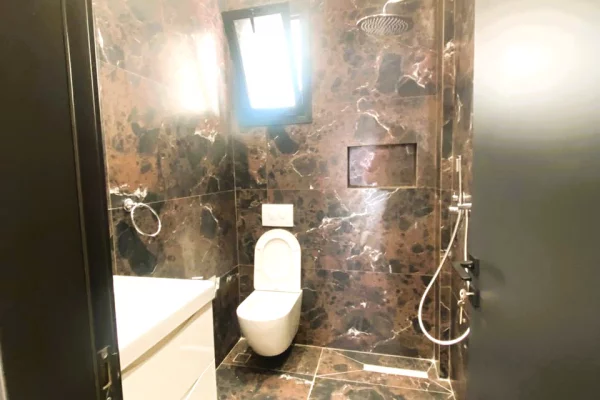 🏢Shitet Ambient Biznesi Prane Square 21 te 21 Dhjetori🔥