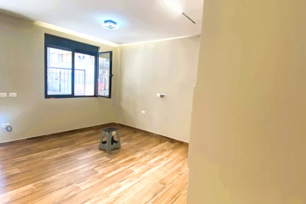 🏢Shitet Ambient Biznesi Prane Square 21 te 21 Dhjetori🔥