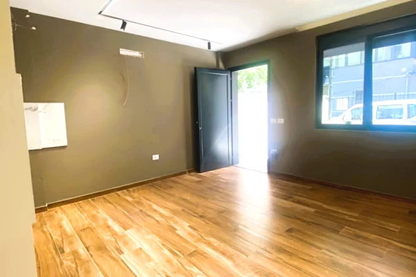 🏢Shitet Ambient Biznesi Prane Square 21 te 21 Dhjetori🔥