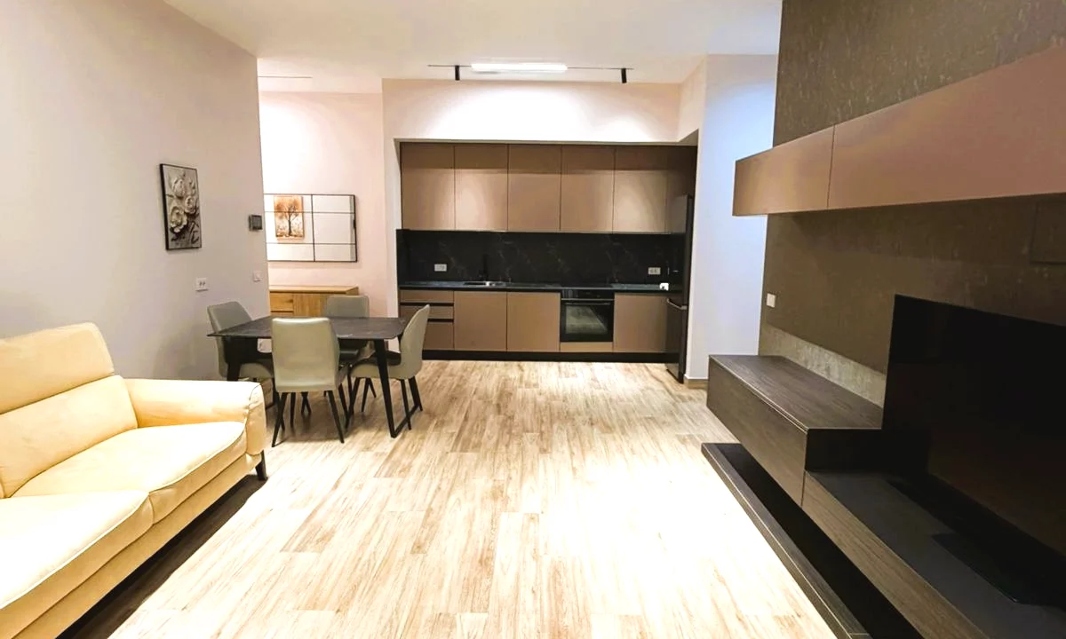 Shtepi me qera Apartament ne Tirane, 1+1, Mobilimi E mobiluar, Pagesa 984  Euro.