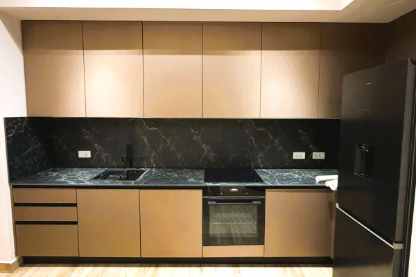 Shtepi me qera Apartament ne Tirane, 1+1, Mobilimi E mobiluar, Pagesa 984  Euro.