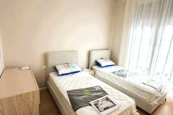 Shtepi me qera Apartament ne Tirane, 2+1, Mobilimi E mobiluar, Pagesa 1,347  Euro.