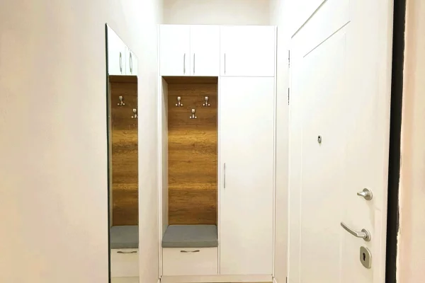 Shtepi me qera Apartament ne Tirane, 2+1, Mobilimi E mobiluar, Pagesa 1,347  Euro.