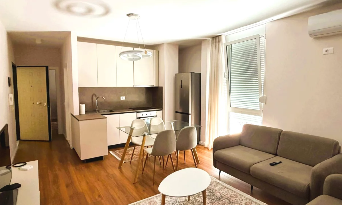 Shtepi me qera Apartament ne Tirane, 2+1, Mobilimi E mobiluar, Pagesa 750  Euro.