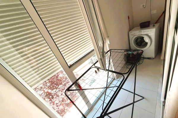 Shtepi me qera Apartament ne Tirane, 2+1, Mobilimi E mobiluar, Pagesa 750  Euro.