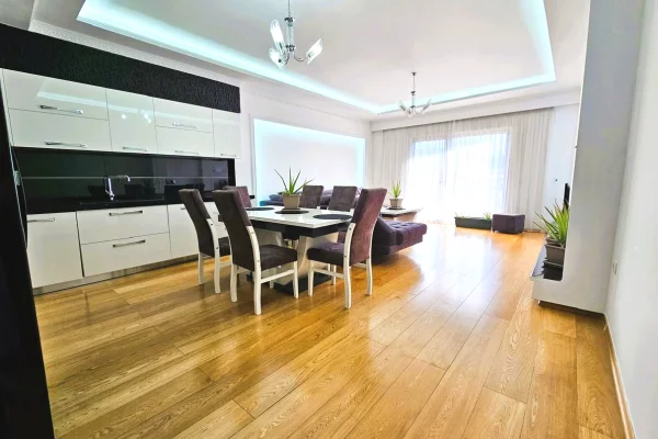 Shtepi me qera Apartament ne Tirane, 2+1, Mobilimi E mobiluar, Pagesa 933  Euro.