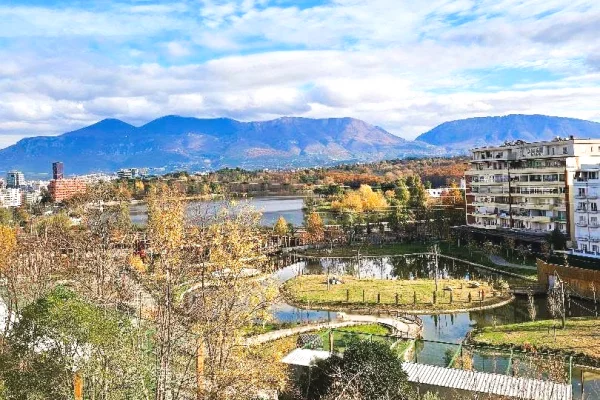 Shtepi me qera Apartament ne Tirane, 2+1, Mobilimi E mobiluar, Pagesa 933  Euro.