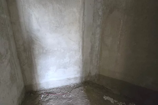 Shtepi ne shitje Apartament ne Tirane, 2+1, Mobilimi Bosh, pa mobiluar, Pagesa 175,000  Euro.