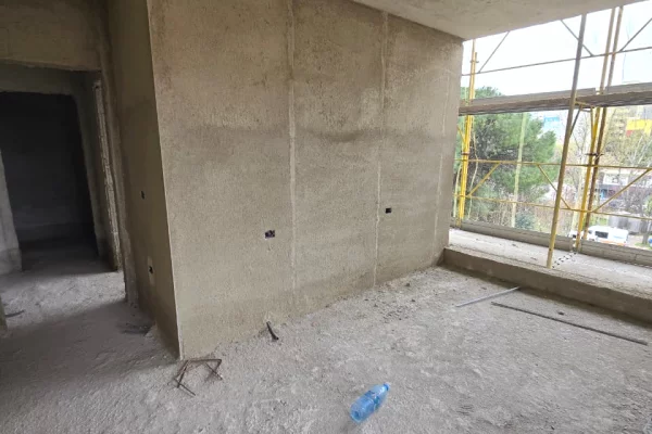 Shtepi ne shitje Apartament ne Tirane, 2+1, Mobilimi Bosh, pa mobiluar, Pagesa 175,000  Euro.