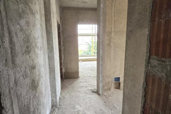 Shtepi ne shitje Apartament ne Tirane, 2+1, Mobilimi Bosh, pa mobiluar, Pagesa 175,000  Euro.
