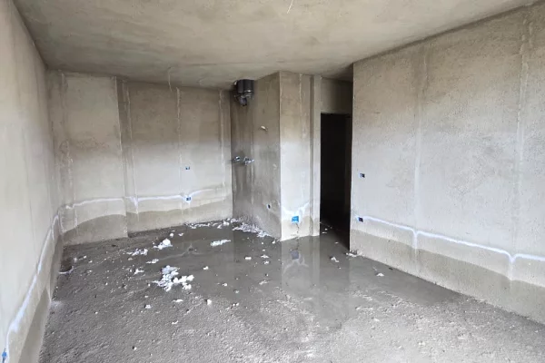 Shtepi ne shitje Apartament ne Tirane, 1+1, Mobilimi Bosh, pa mobiluar, Pagesa 145,800  Euro.