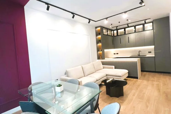 Shtepi me qera 2+1 ne Tirane - 1,000 Euro