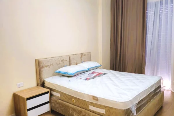 Shtepi me qera Apartament ne Tirane, 2+1, Mobilimi E mobiluar, Pagesa 1,200  Euro.