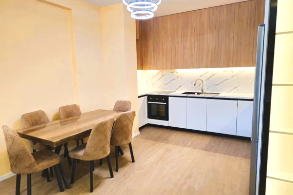 Shtepi me qera Apartament ne Tirane, 2+1, Mobilimi E mobiluar, Pagesa 1,200  Euro.