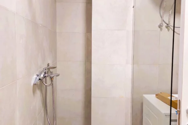 Shtepi me qera Apartament ne Tirane, 2+1, Mobilimi E mobiluar, Pagesa 1,200  Euro.