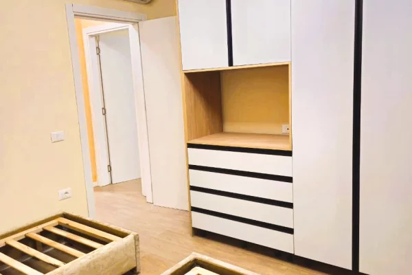Shtepi me qera Apartament ne Tirane, 2+1, Mobilimi E mobiluar, Pagesa 1,200  Euro.