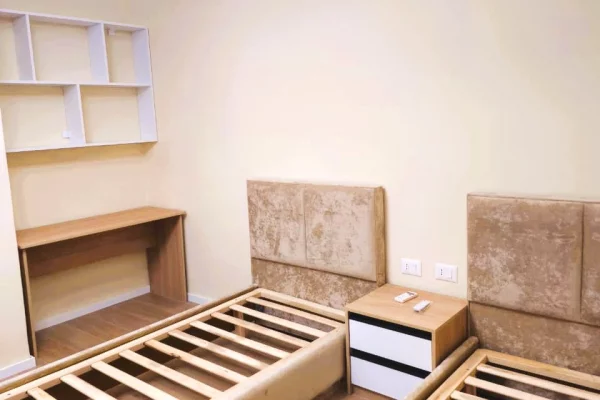 Shtepi me qera Apartament ne Tirane, 2+1, Mobilimi E mobiluar, Pagesa 1,200  Euro.