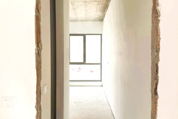 Shtepi ne shitje Apartament ne Tirane, 2+1, Mobilimi Bosh, pa mobiluar, Pagesa 411,400  Euro.