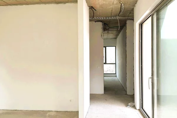 Shtepi ne shitje Apartament ne Tirane, 2+1, Mobilimi Bosh, pa mobiluar, Pagesa 411,400  Euro.