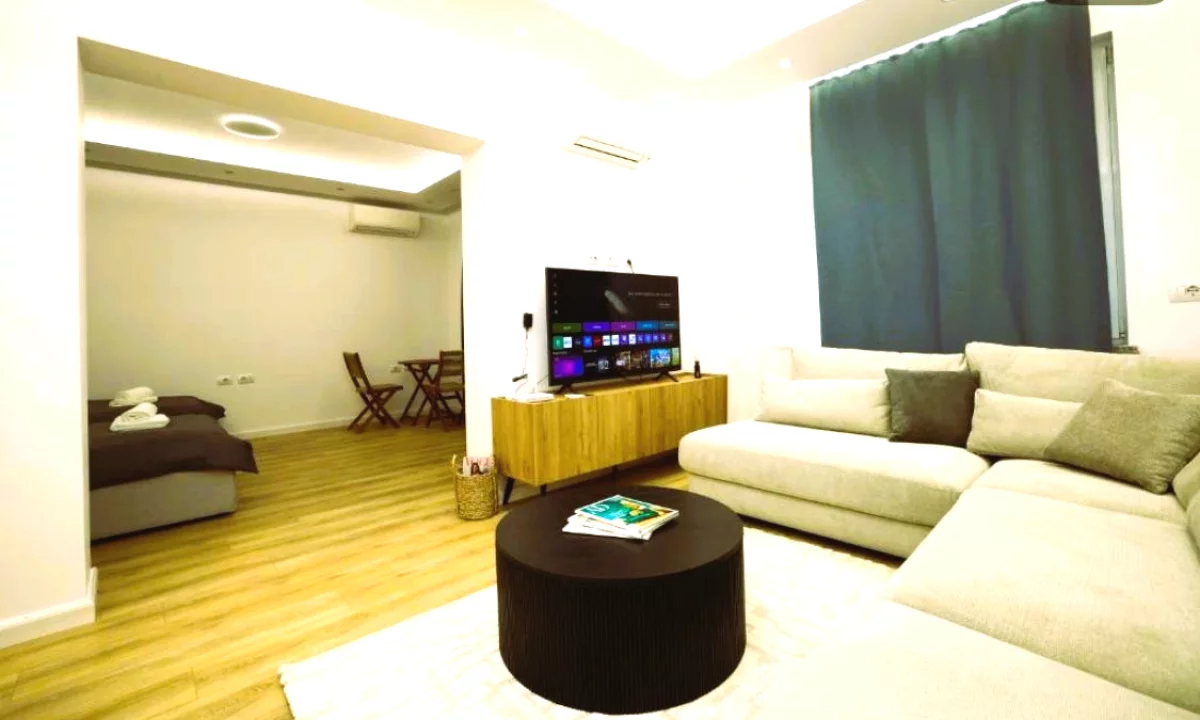 Shtepi me qera Apartament ne Tirane, 2+1, Mobilimi E mobiluar, Pagesa 933  Euro.