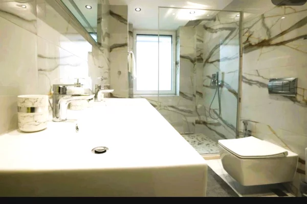 Shtepi me qera Apartament ne Tirane, 2+1, Mobilimi E mobiluar, Pagesa 933  Euro.
