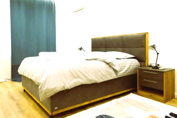 Shtepi me qera Apartament ne Tirane, 2+1, Mobilimi E mobiluar, Pagesa 933  Euro.