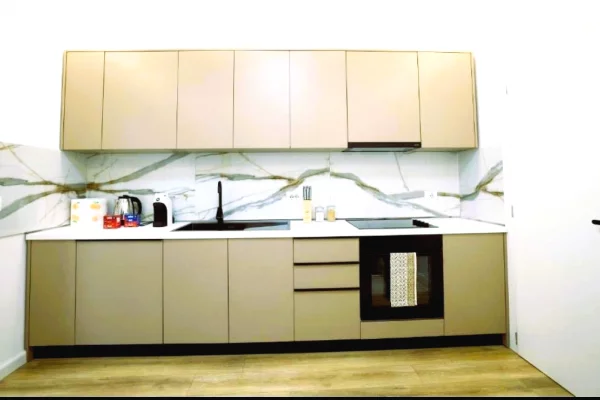 Shtepi me qera Apartament ne Tirane, 2+1, Mobilimi E mobiluar, Pagesa 933  Euro.