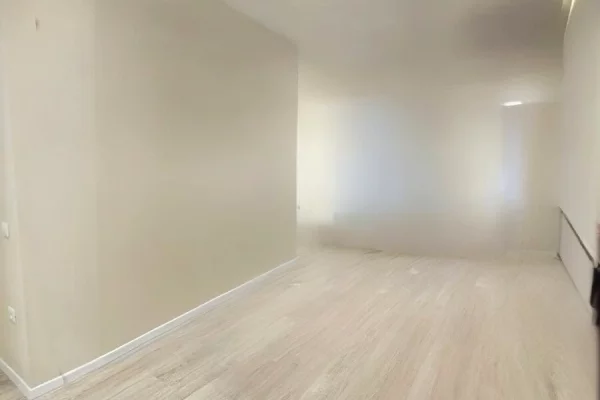 Shtepi ne shitje Apartament ne Tirane, 2+1, Mobilimi Bosh, pa mobiluar, Pagesa 411,000  Euro.