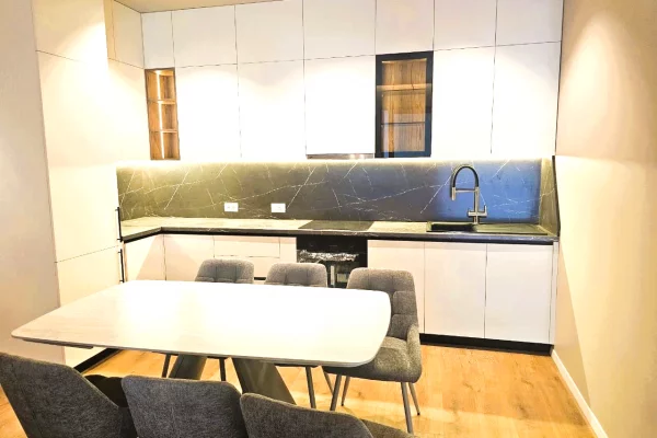 Shtepi me qera Apartament ne Tirane, 2+1, Mobilimi E mobiluar, Pagesa 1,500  Euro.