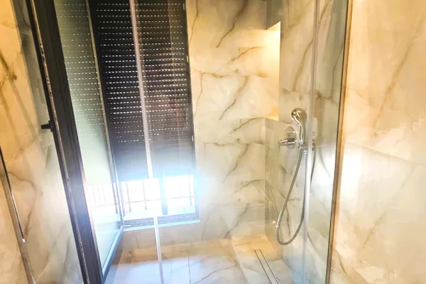 Shtepi me qera Apartament ne Tirane, 2+1, Mobilimi E mobiluar, Pagesa 1,500  Euro.