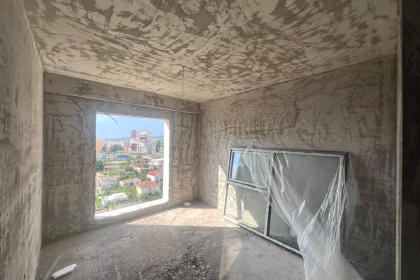 Shtepi ne shitje Apartament ne Tirane, 2+1, Mobilimi Bosh, pa mobiluar, Pagesa 162,270  Euro.
