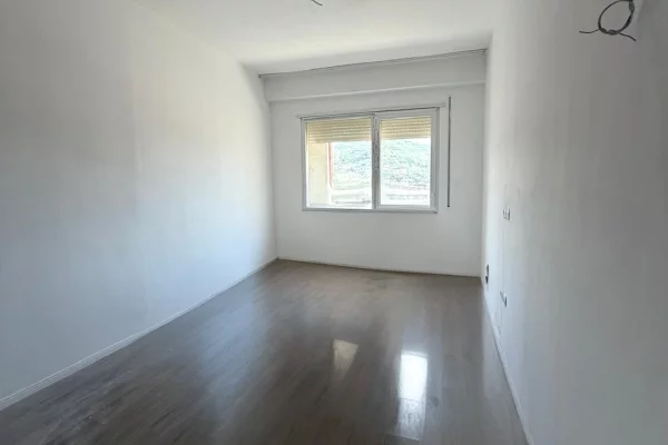 Shtepi ne shitje 2+1 ne Tirane - 190,000 Euro