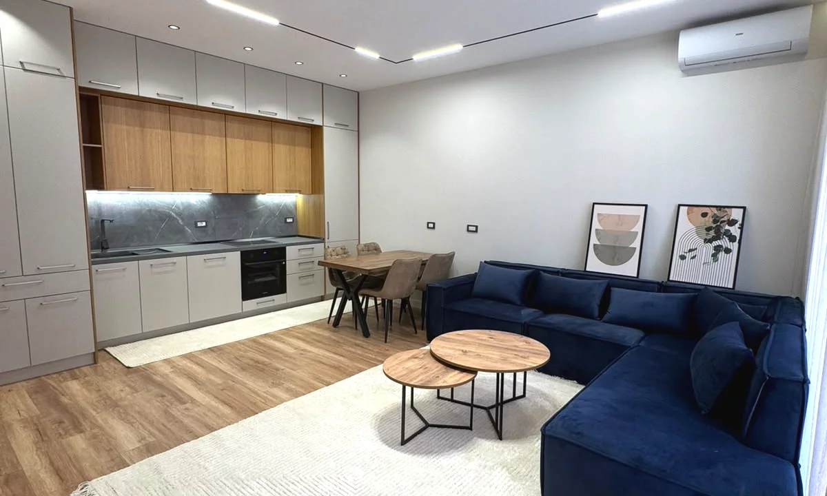 Shtepi me qera Apartament ne Tirane, 1+1, Mobilimi E mobiluar, Pagesa 1,000  Euro.