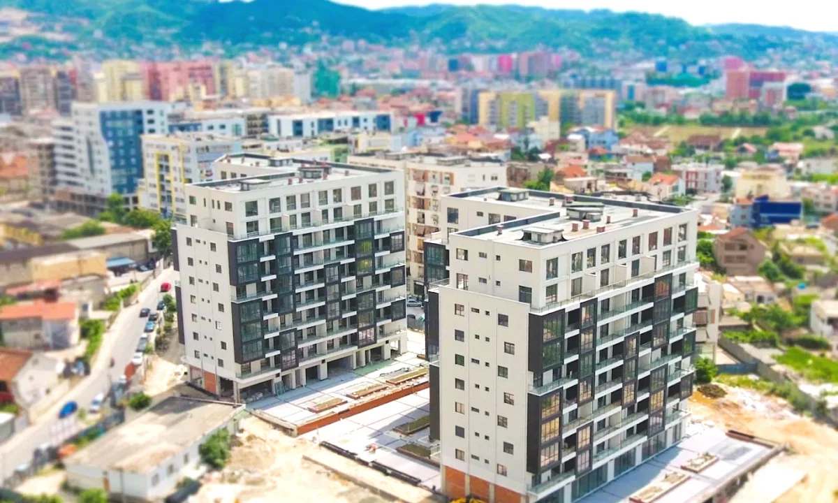 Shtepi ne shitje Apartament ne Tirane, 1+1, Mobilimi Bosh, pa mobiluar, Pagesa 130,000  Euro.
