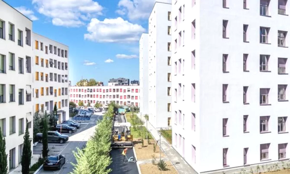 Shtepi ne shitje Apartament ne Tirane, 1+1, Mobilimi Bosh, pa mobiluar, Pagesa 78,275  Euro.