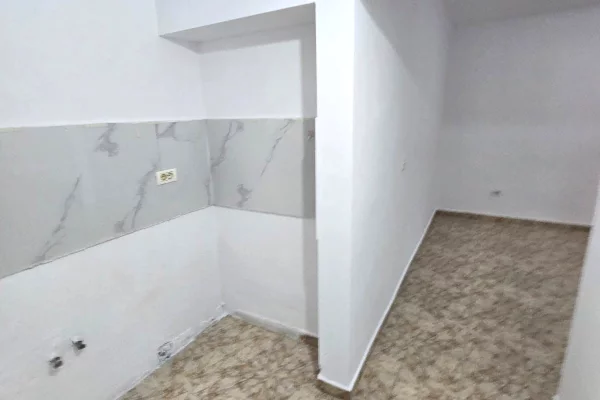 🏢 SHITEN 2 AMBIENTE BIZNESI + GARSIONERE  TE RRUGA E KAVAJES ✨