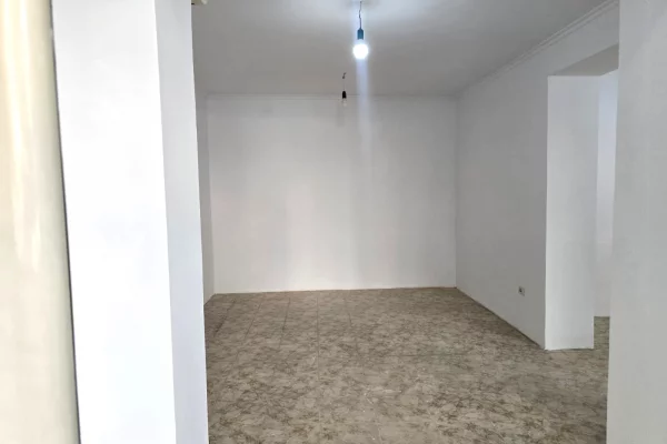 🏢 SHITEN 2 AMBIENTE BIZNESI + GARSIONERE  TE RRUGA E KAVAJES ✨