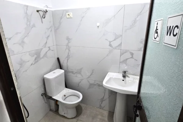 🏢 SHITEN 2 AMBIENTE BIZNESI + GARSIONERE  TE RRUGA E KAVAJES ✨