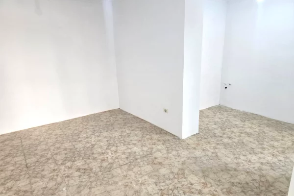 🏢 SHITEN 2 AMBIENTE BIZNESI + GARSIONERE  TE RRUGA E KAVAJES ✨