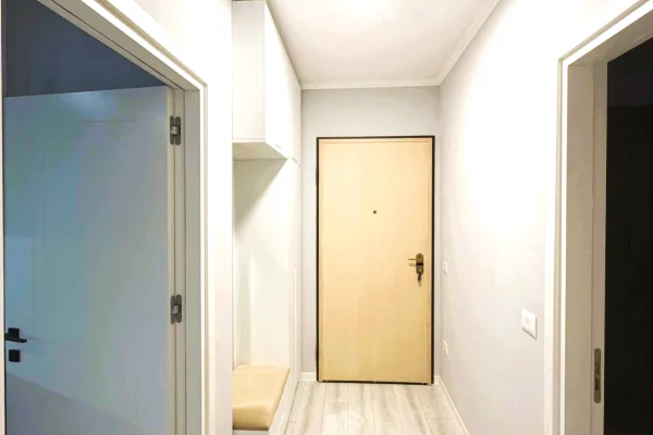 Shtepi ne shitje Apartament ne Tirane, 1+1, Mobilimi E mobiluar, Pagesa 185,000  Euro.